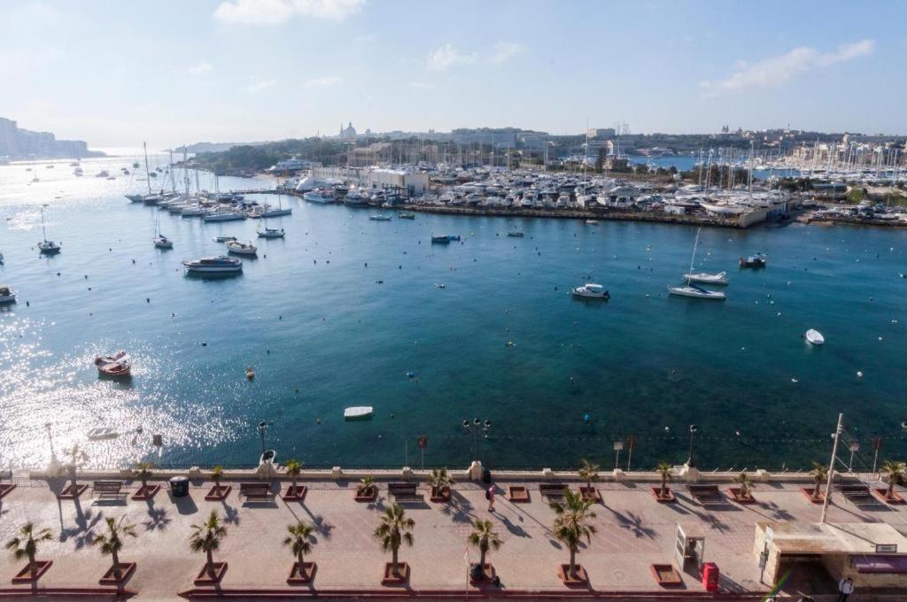 Valletta View Apartments By St Hotels Gzira Extérieur photo